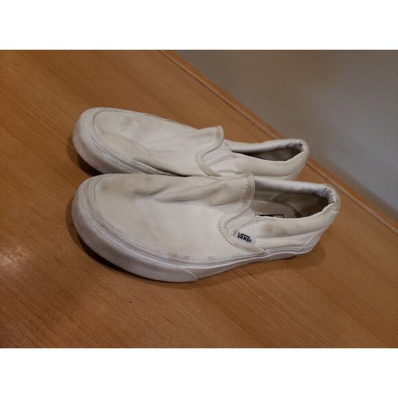 Vans Classic Slip-On True White Skateboarding Shoes for Women Sz 6.5 Men Sz5 - Picture 1 of 12